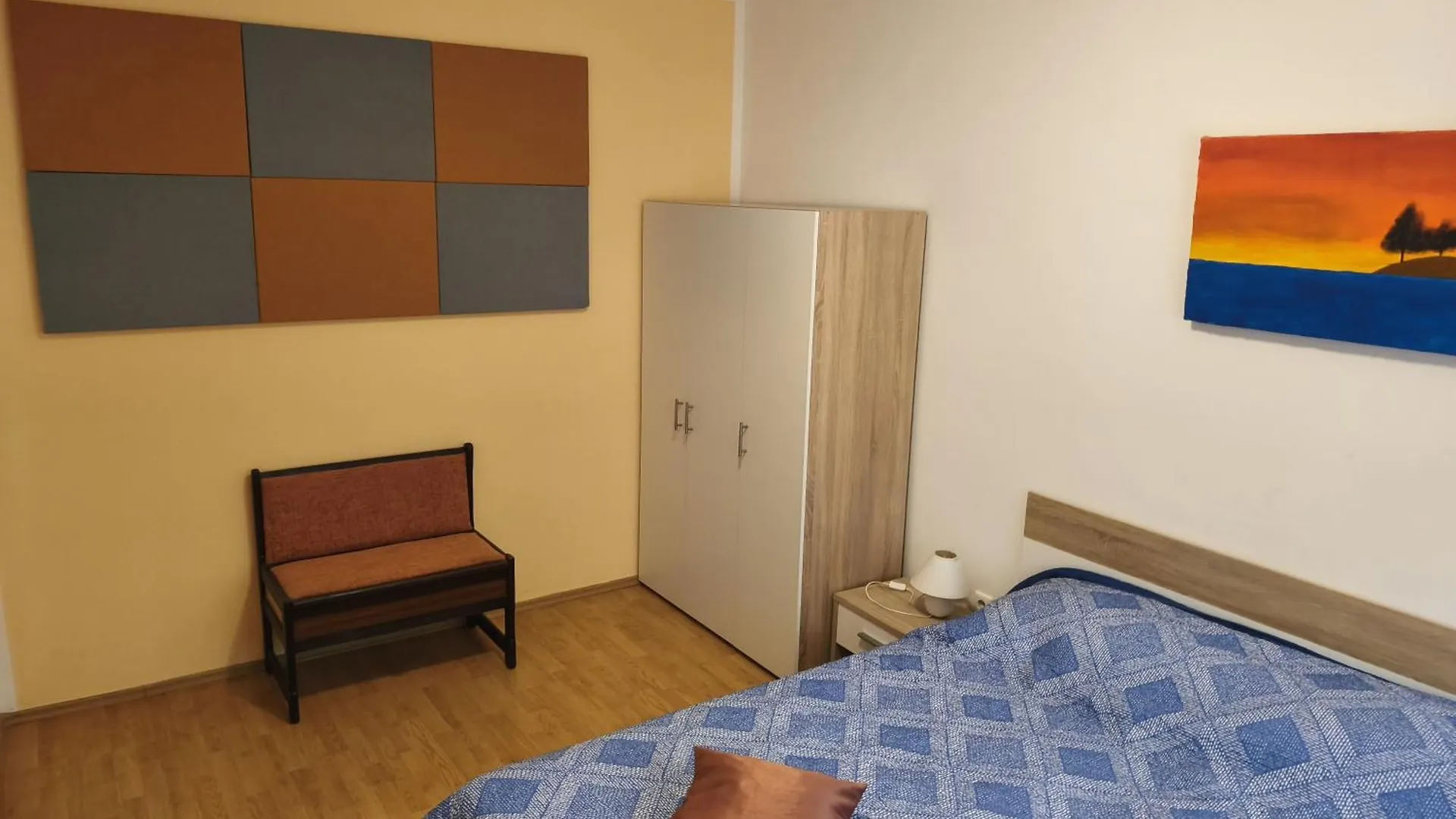 Apartments Iva Pula 0*,