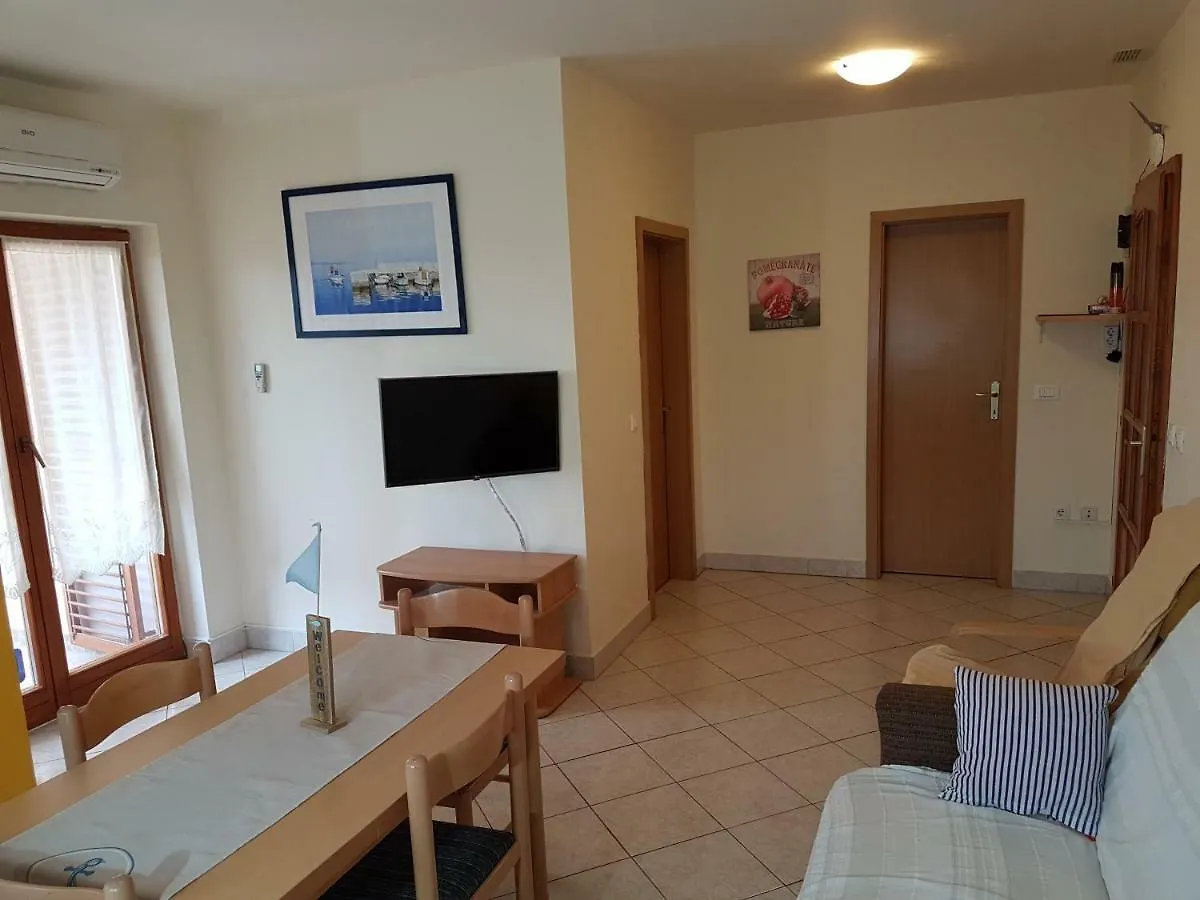 Apartments Iva Pula